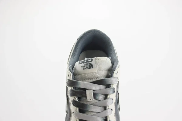 Nike SB Dunk Low x The North Face - Image 9