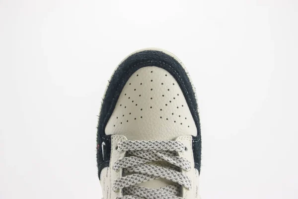 Nike SB Dunk Low x Stussy - Image 8