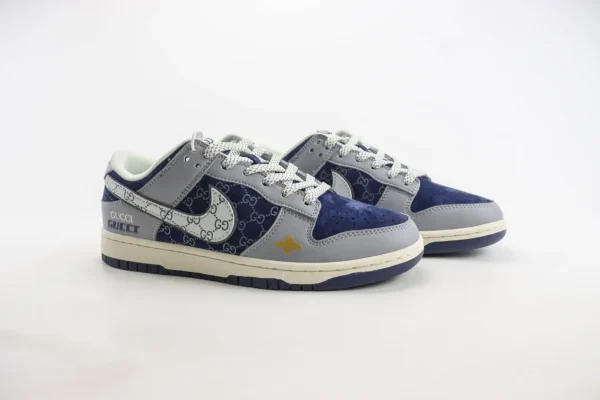 Nike SB Dunk Low x GUCCI - Image 2