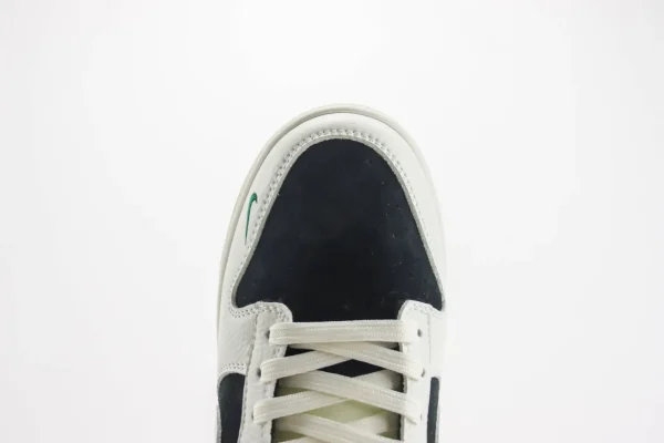 Nike SB Dunk Low x Stussy - Image 8