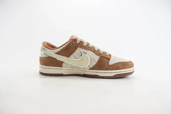 Nike SB Dunk Low x Stussy - Image 3
