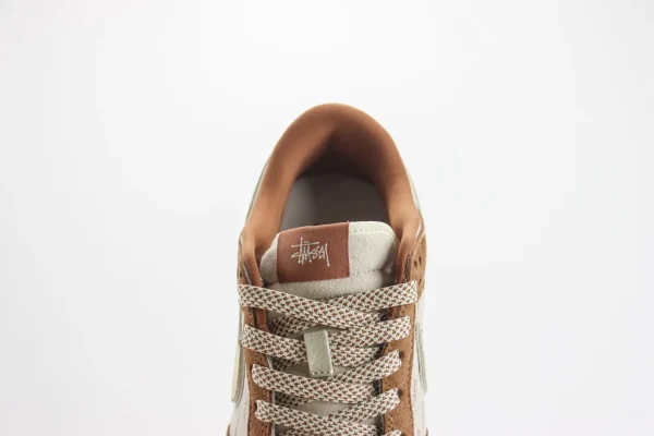Nike SB Dunk Low x Stussy - Image 9