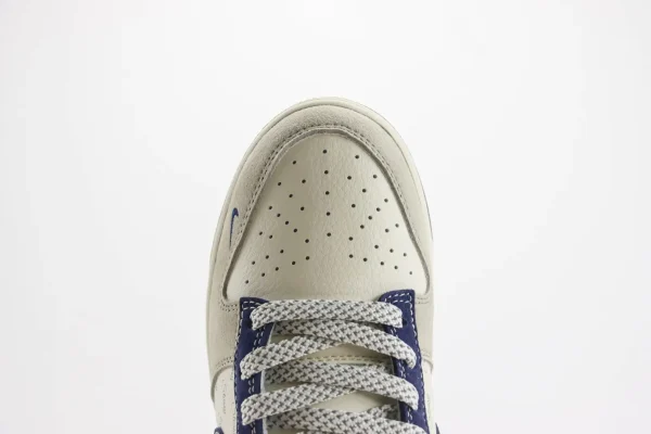 Nike SB Dunk Low x Stussy - Image 8