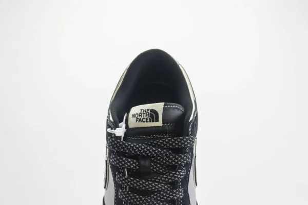 Nike SB Dunk Low x The North Face - Image 9