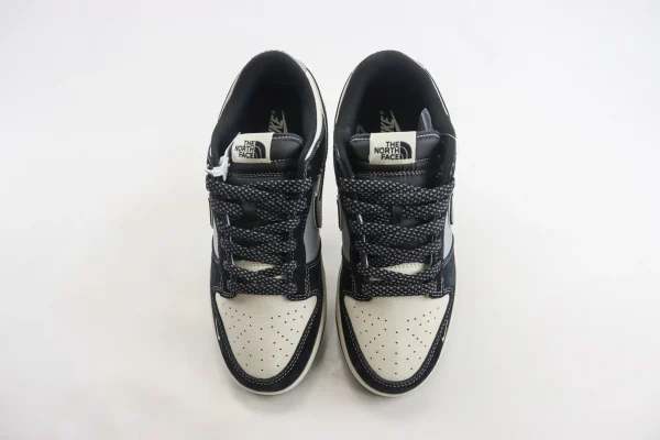 Nike SB Dunk Low x The North Face - Image 5