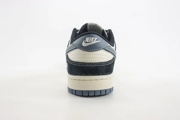 Nike SB Dunk Low x Stussy - Image 6