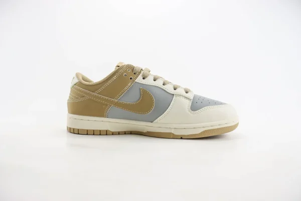 Nike SB Dunk Low x Bape - Image 3