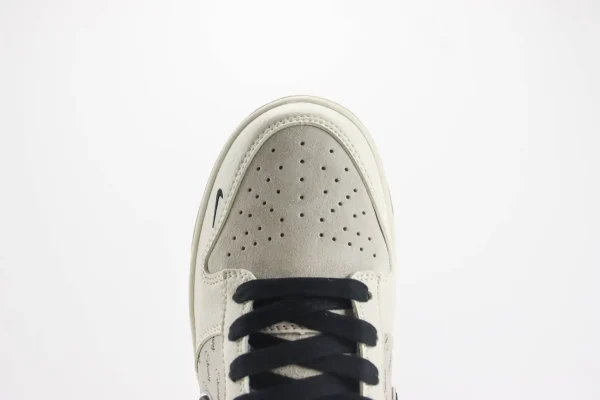 Nike SB Dunk Low x Stussy - Image 8