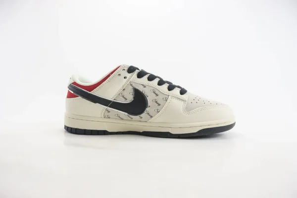 Nike SB Dunk Low x Stussy - Image 3