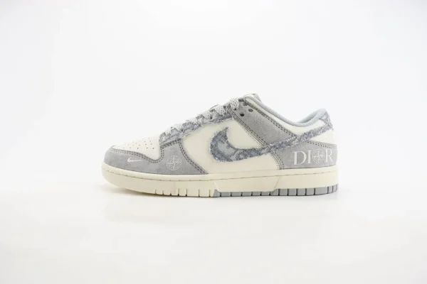 Nike SB Dunk Low x Dior