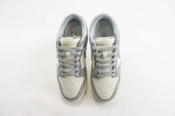 Nike SB Dunk Low x Dior - Image 5