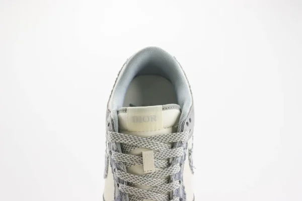 Nike SB Dunk Low x Dior - Image 9