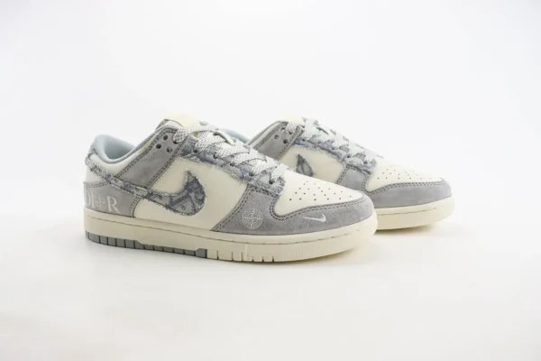 Nike SB Dunk Low x Dior - Image 2