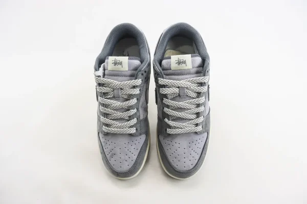 Nike SB Dunk Low x Stussy - Image 5