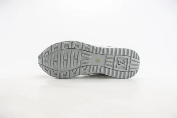 Nike SB Dunk Low x LV - Image 4