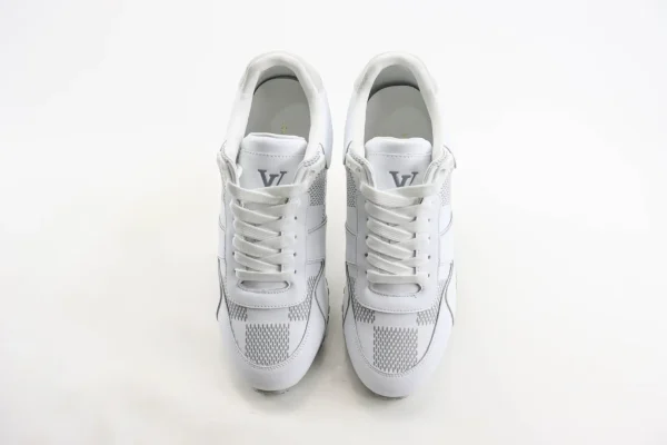 Nike SB Dunk Low x LV - Image 5