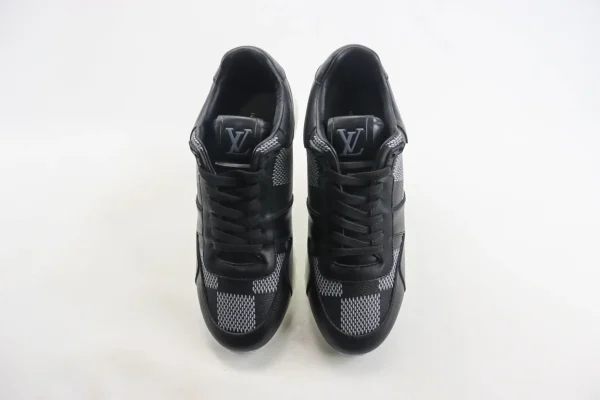 Nike SB Dunk Low x LV - Image 5