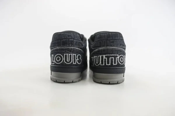 Louis Vuitton Trainer - Image 6