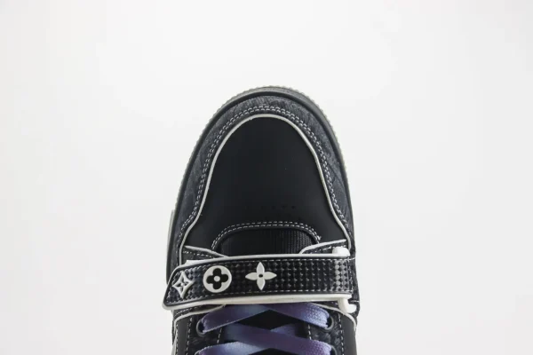 Louis Vuitton Trainer - Image 8
