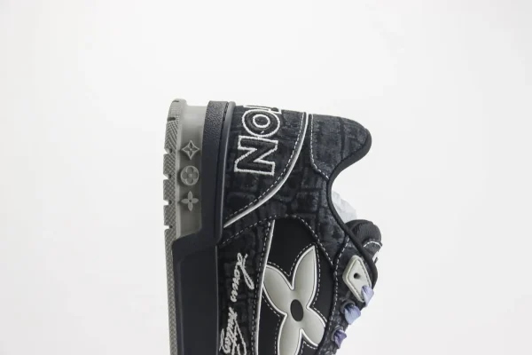 Louis Vuitton Trainer - Image 7