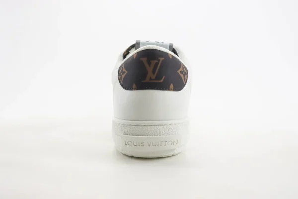 Nike SB Dunk Low x LV - Image 6