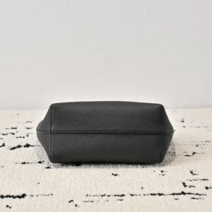 Hermès toiletry pouch 21 black grained leather flat bottom bag accessory
