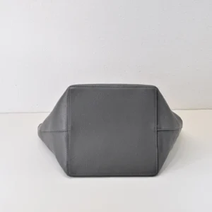 Hermès Picotin Lock 18 M58007 gray textured leather bucket bag spacious interior