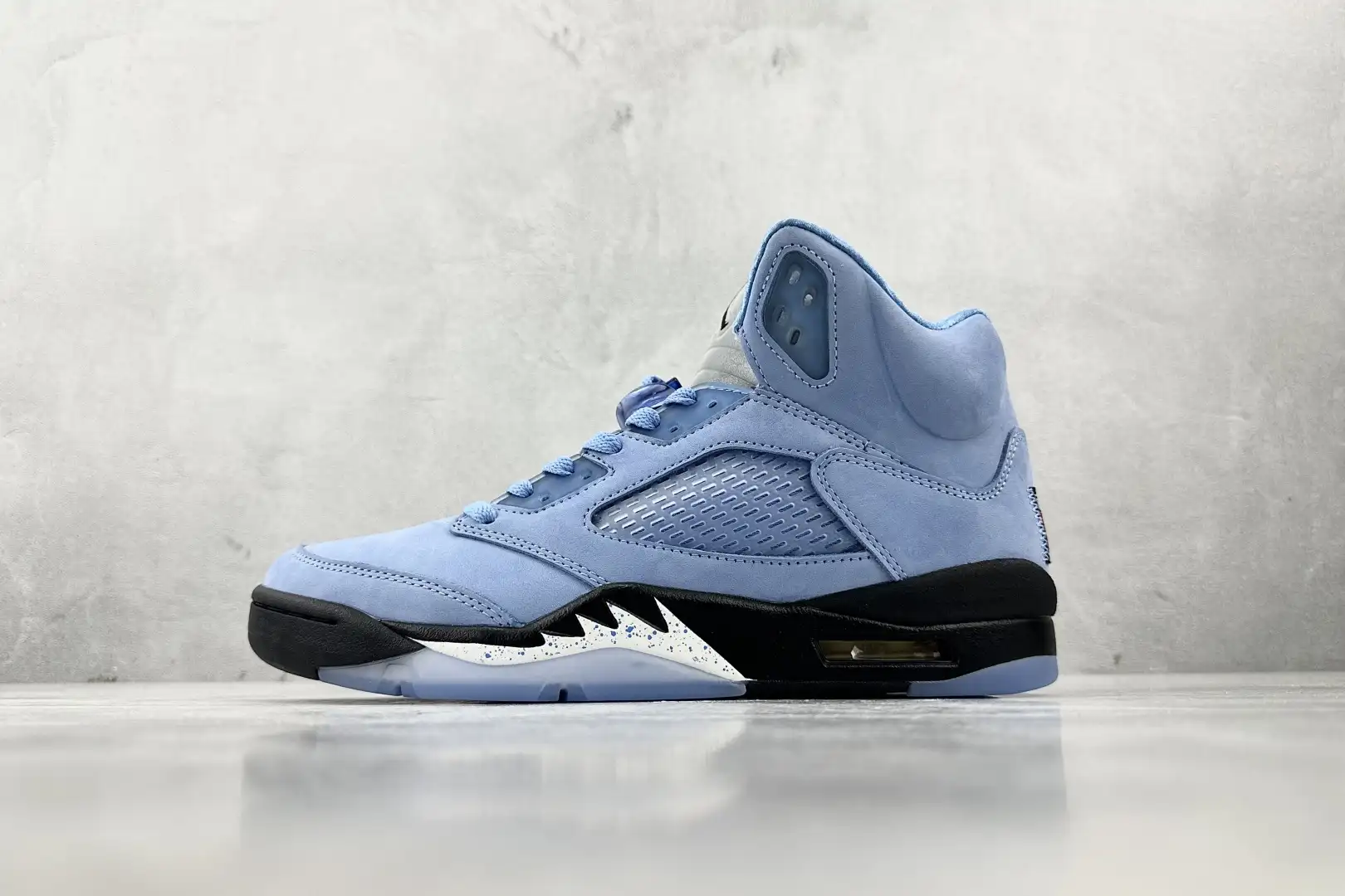 Jordan 5 Retro UNC University Blue