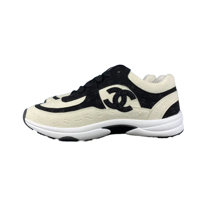Chanel 25 series casual sneakers with panda black and white print