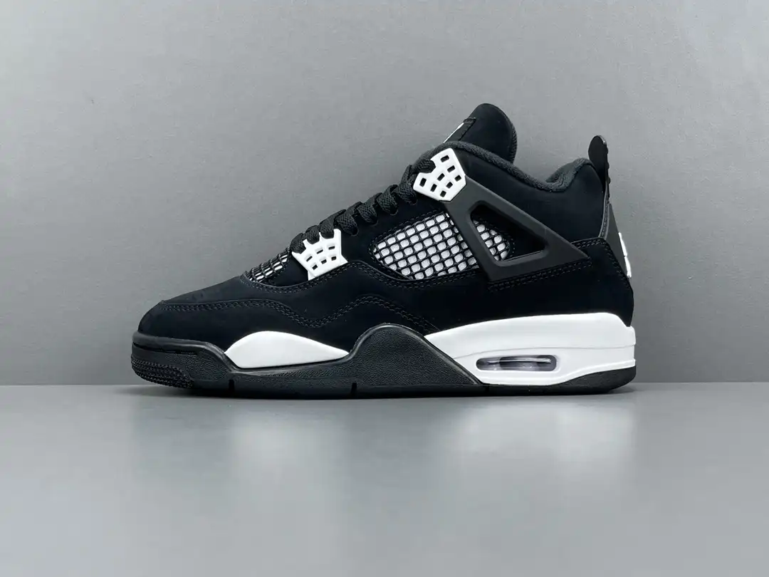 Air Jordan 4 Retro "White Thunder"
