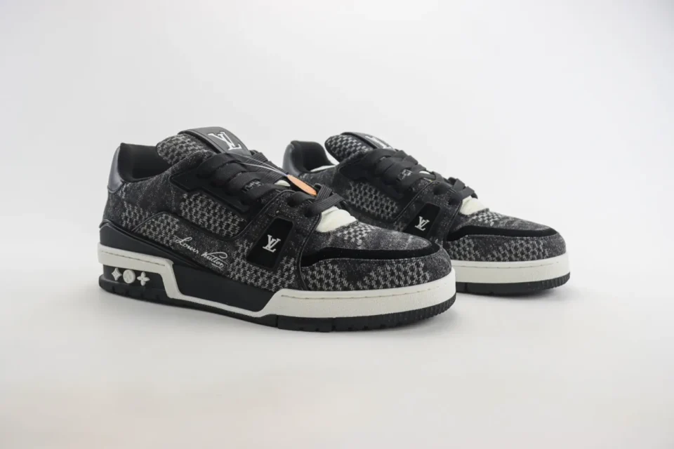 Louis Vuitton LV Trainer sneaker black white tweed fabric leather sneakers