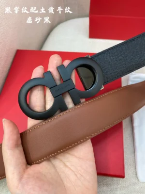 Ferragamo belt reversible black textured leather and brown smooth leather with matte black double G buckle