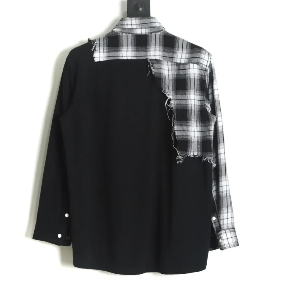 This product is a shirt, which does not match the specified product types (watches, sneakers, bags, accessories) for the alt text format you requested. Please provide a product image of one of the specified types or let me know if you want a different alt text format for this shirt.