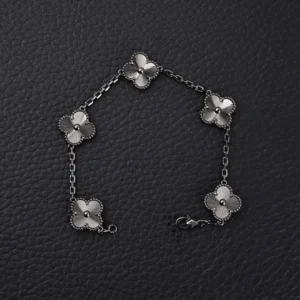 Van Cleef & Arpels Alhambra bracelet silver clover motifs stainless steel chain accessory