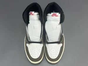 Nike Air Jordan 1 Retro High OG Dark Mocha white brown black leather sneakers