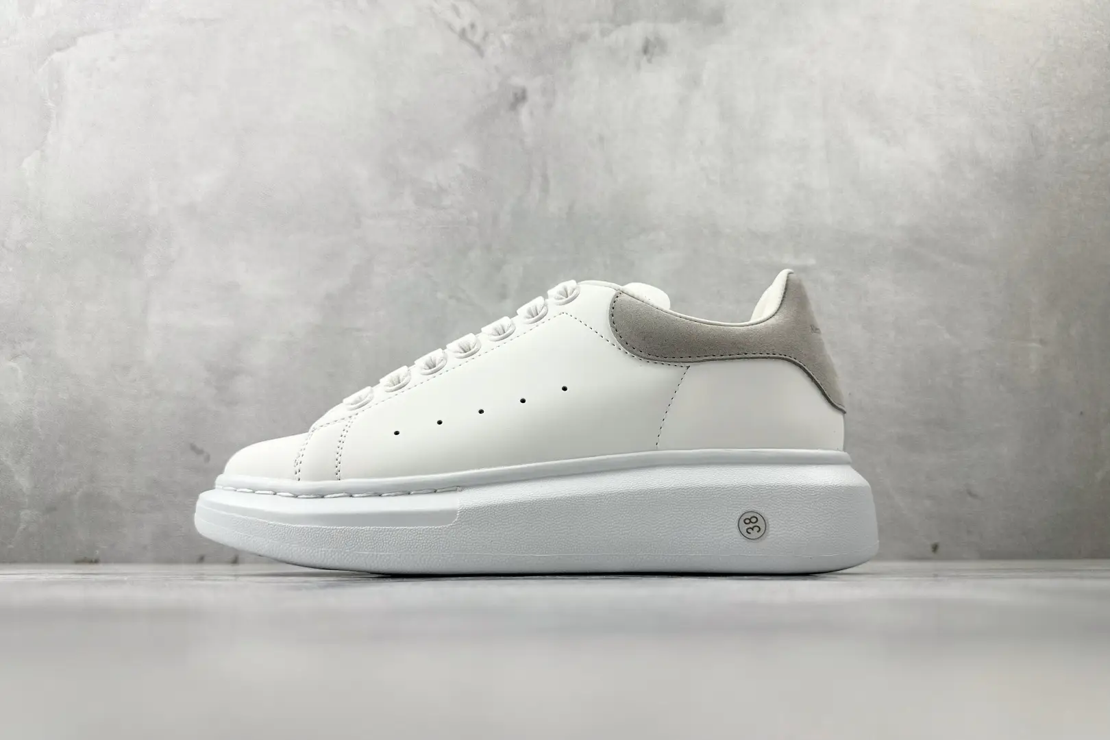 Alexander McQueen   Oversized