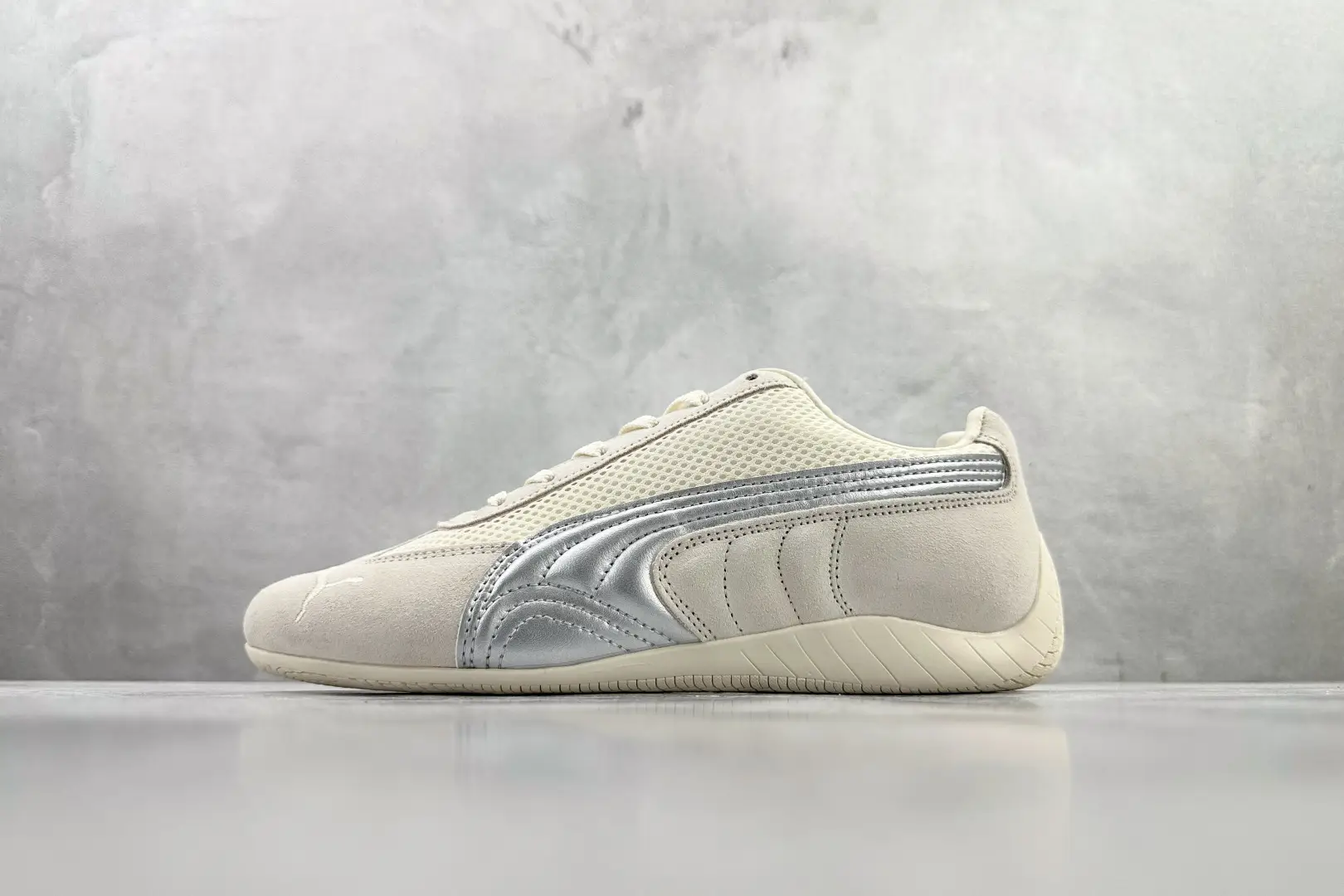 PUMA Speedcat Cloud White
*36A6133
goods