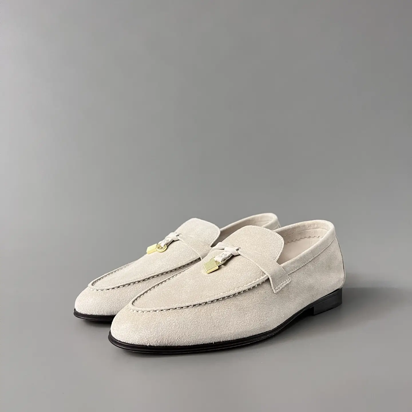 Loro Piana round toe low top women's loafers.
encoding